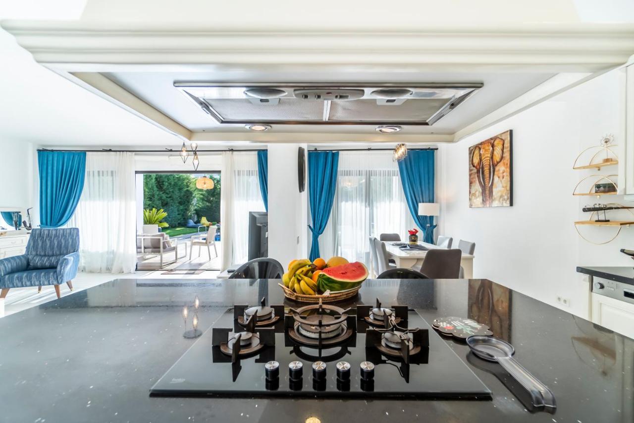 Contemporary Luxury In Yalıkavak Center Villa Bodrum