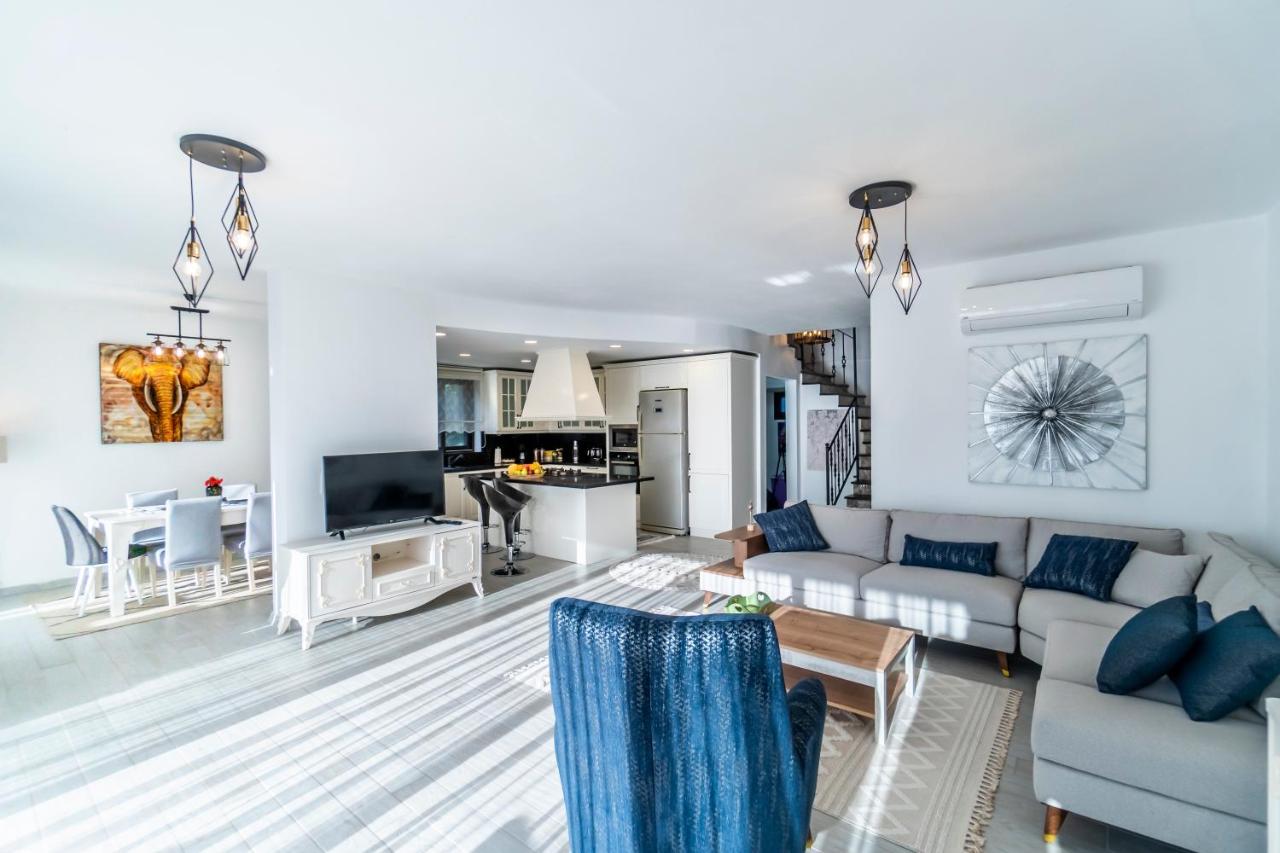 Contemporary Luxury In Yalıkavak Center Villa Bodrum